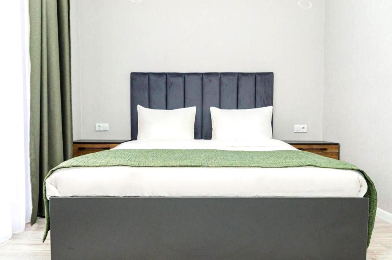 Dosman Hotel Bishkek Exterior photo